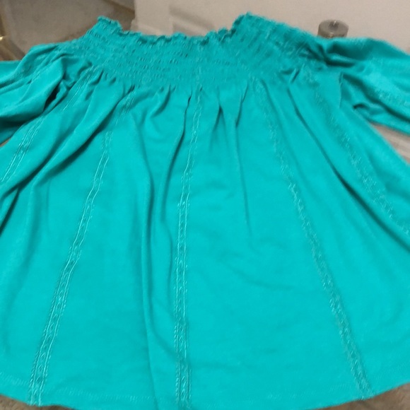 Green - Picture 3 of 3